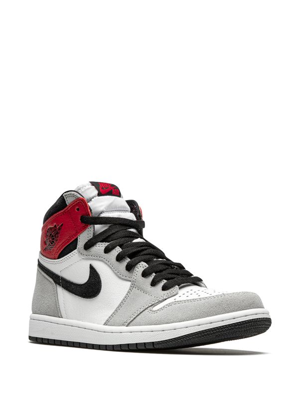 Jordan
Air Jordan 1 Retro High OG Light Smoke Grey