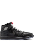 Kids Jordan
Jordan 1 Mid SE Black/Metallic Reimagined